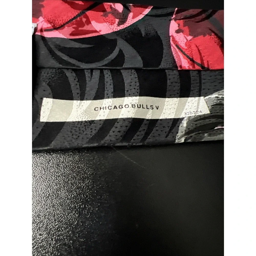 Vtg Chicago Bulls Ralph Marlin‎ RM Sport Neck Tie Basketball Jordan Pippen NBA